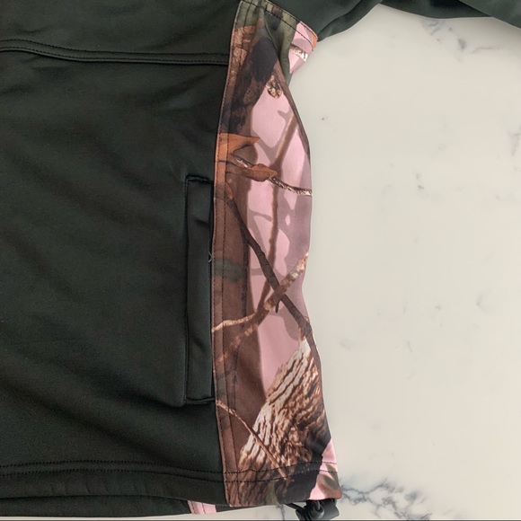 Women’s Soft Shell Jacket. - Picture 6 of 7